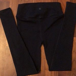New Lululemon pair pants black yoga size6
